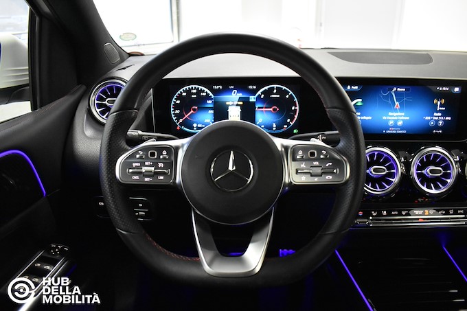 MERCEDES-BENZ B 180 d Automatic Premium